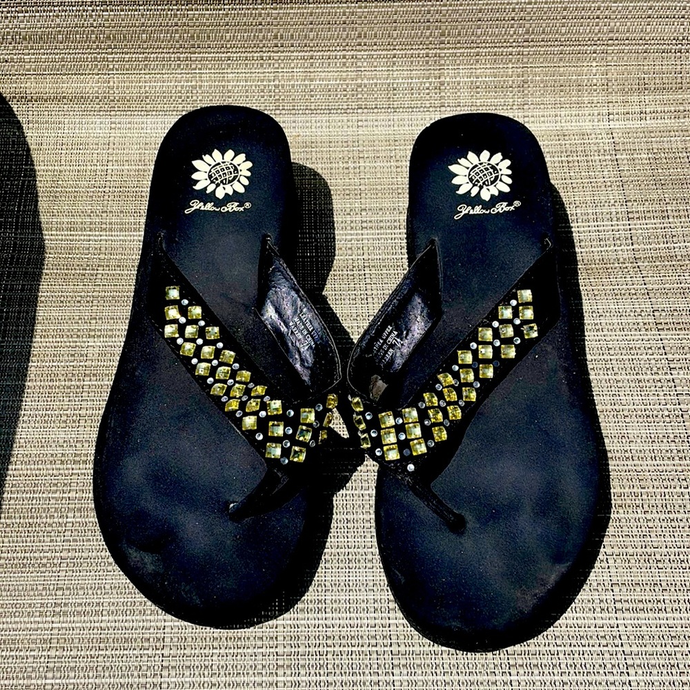 Yellow Box black with yellow & clear rhinestones wedge sandals, Size 7.5